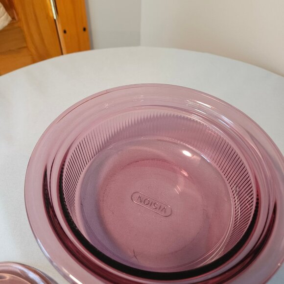 Vintage Corning Ware Visions Cookware in Cranberry, 24 oz V-30-B - Picture 4 of 4